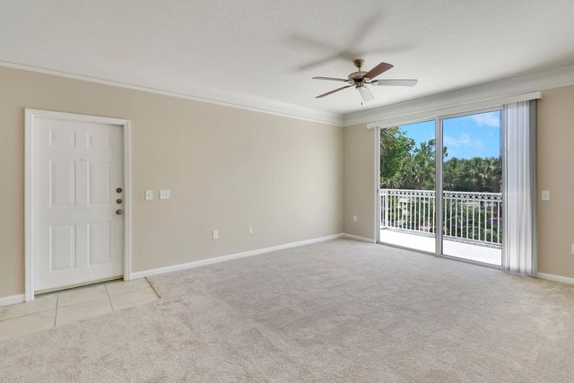 9211 Myrtlewood Circle W, Palm Beach Gardens, FL 33418