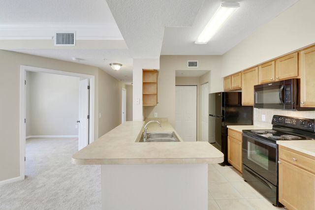 9211 Myrtlewood Circle W, Palm Beach Gardens, FL 33418