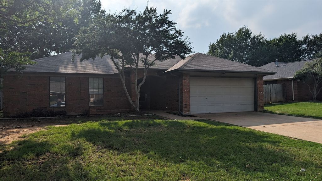 2706 Parkview Drive, Corinth, TX 76210