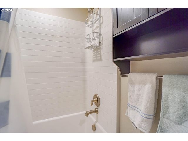 7016 Ne 156TH Pl, Vancouver, WA 98682