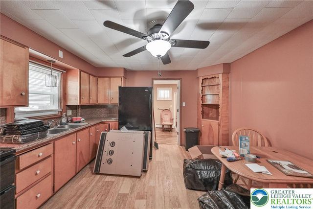 230 Carbon Street, Lehighton Boro, PA 18235