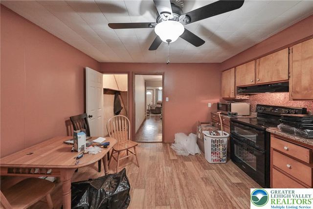 230 Carbon Street, Lehighton Boro, PA 18235
