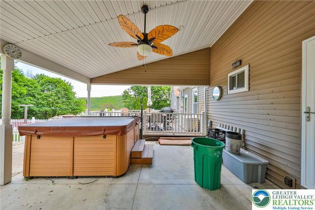 230 Carbon Street, Lehighton Boro, PA 18235