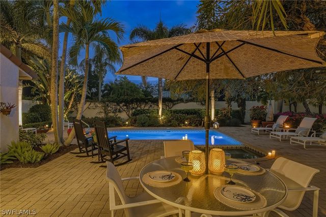 9 Las Brisas WAY 10, Naples, FL 34108