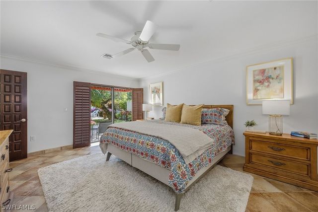 9 Las Brisas WAY 10, Naples, FL 34108