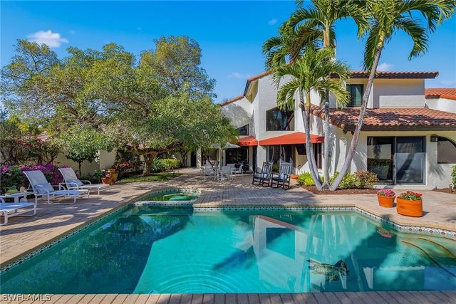 9 Las Brisas WAY 10, Naples, FL 34108