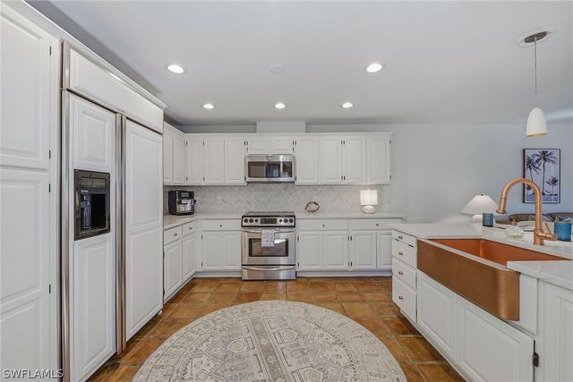 9 Las Brisas WAY 10, Naples, FL 34108