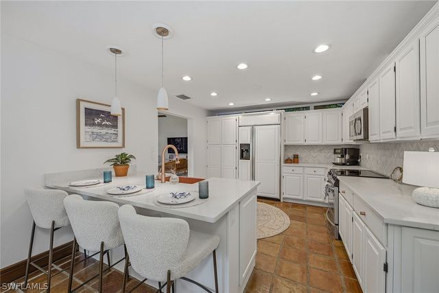 9 Las Brisas WAY 10, Naples, FL 34108