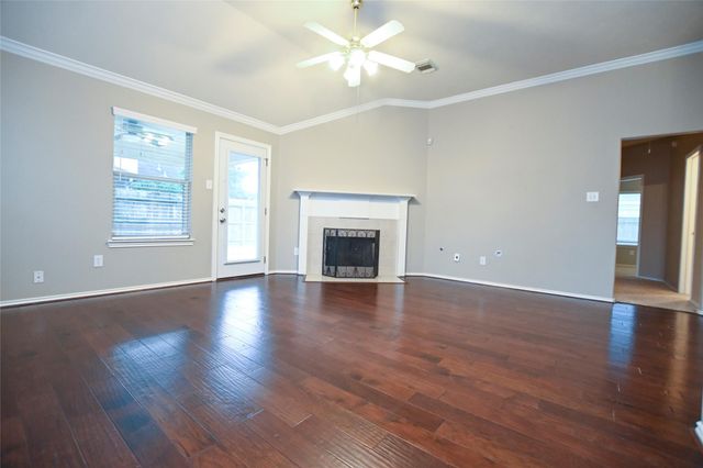 6104 Promenade Lane, Pearland, TX 77584