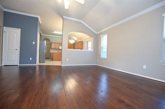 6104 Promenade Lane, Pearland, TX 77584