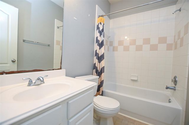 6104 Promenade Lane, Pearland, TX 77584