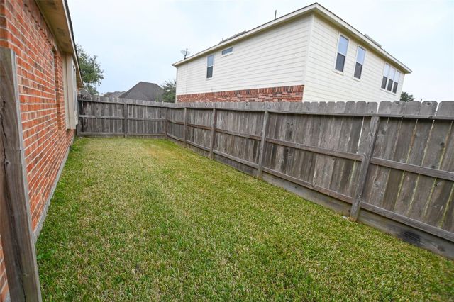 6104 Promenade Lane, Pearland, TX 77584