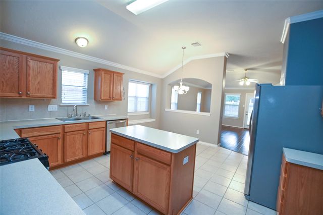 6104 Promenade Lane, Pearland, TX 77584