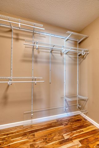 8988 Camelot Drive, Newburgh, IN 47630