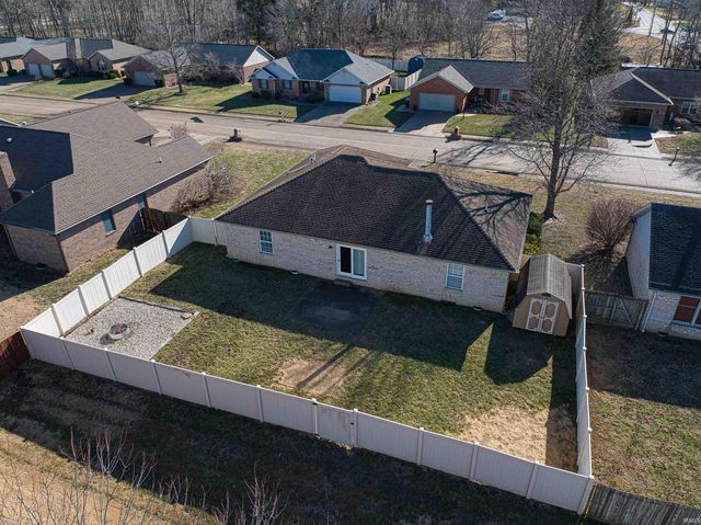 8988 Camelot Drive, Newburgh, IN 47630