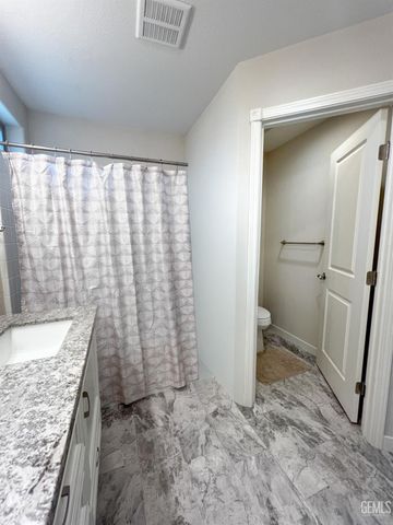 17950 Zurich Ct, Tehachapi, CA 93561