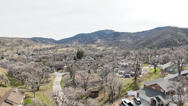 17950 Zurich Ct, Tehachapi, CA 93561