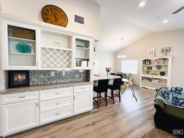 17950 Zurich Ct, Tehachapi, CA 93561