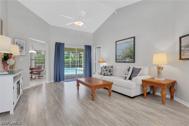 505 Raven WAY, Naples, FL 34110