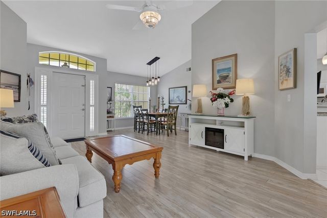 505 Raven WAY, Naples, FL 34110