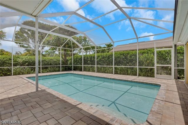 505 Raven WAY, Naples, FL 34110