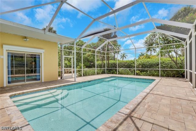505 Raven WAY, Naples, FL 34110