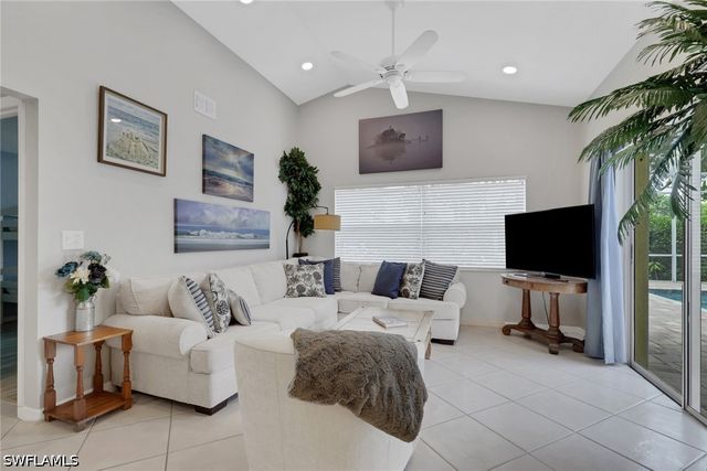 505 Raven WAY, Naples, FL 34110