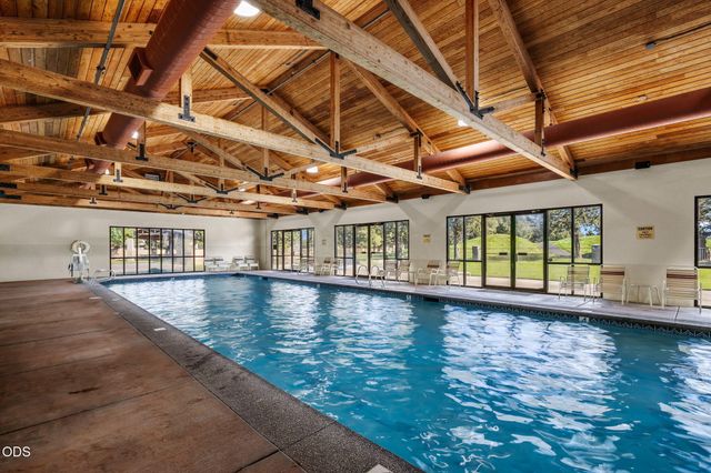704 Golden Pheasant Drive, Redmond, OR 97756
