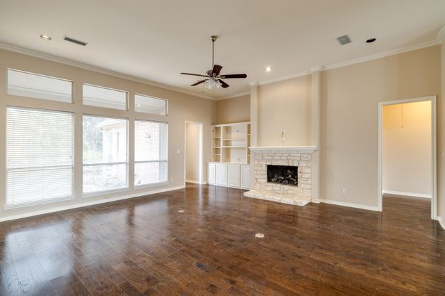 2817 Newburyport Avenue, Garland, TX 75044