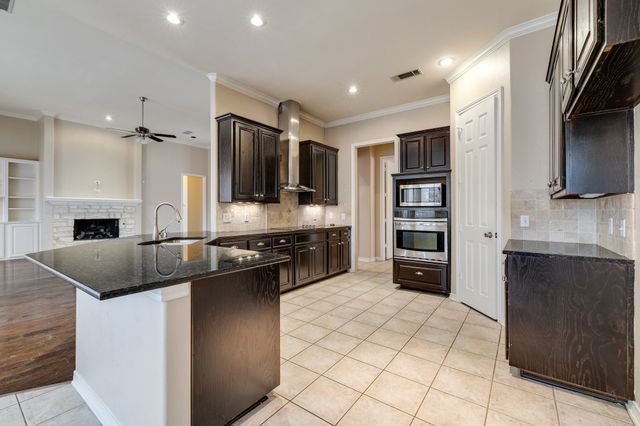 2817 Newburyport Avenue, Garland, TX 75044