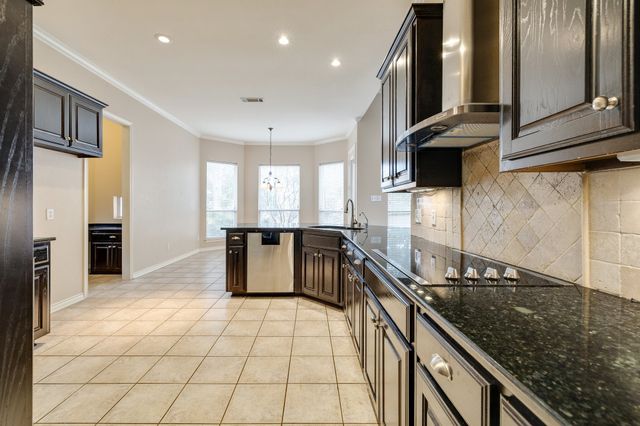 2817 Newburyport Avenue, Garland, TX 75044
