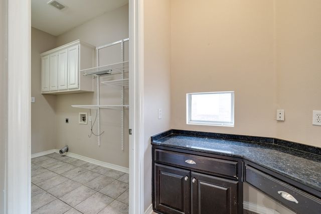 2817 Newburyport Avenue, Garland, TX 75044