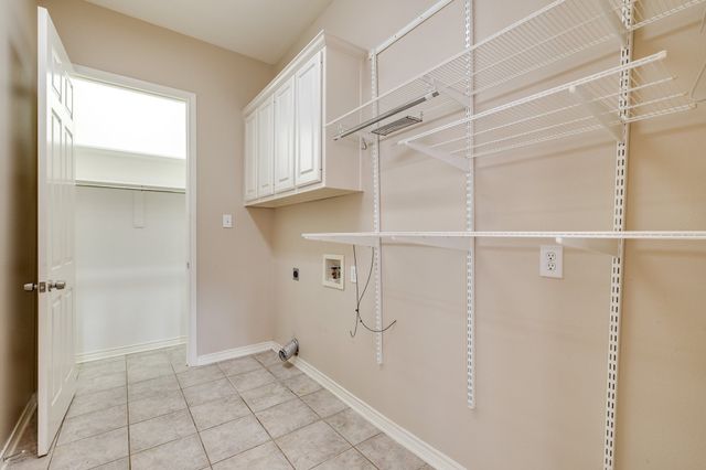 2817 Newburyport Avenue, Garland, TX 75044