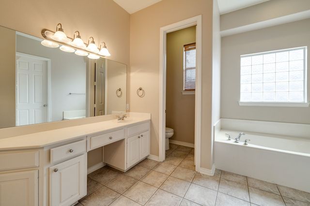 2817 Newburyport Avenue, Garland, TX 75044