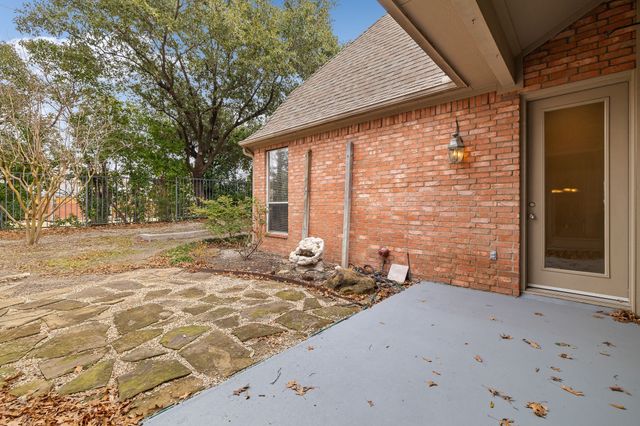 2817 Newburyport Avenue, Garland, TX 75044