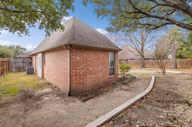 2817 Newburyport Avenue, Garland, TX 75044
