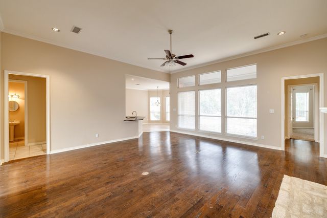 2817 Newburyport Avenue, Garland, TX 75044