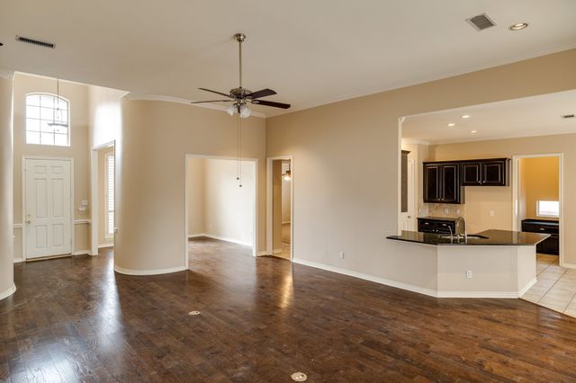 2817 Newburyport Avenue, Garland, TX 75044