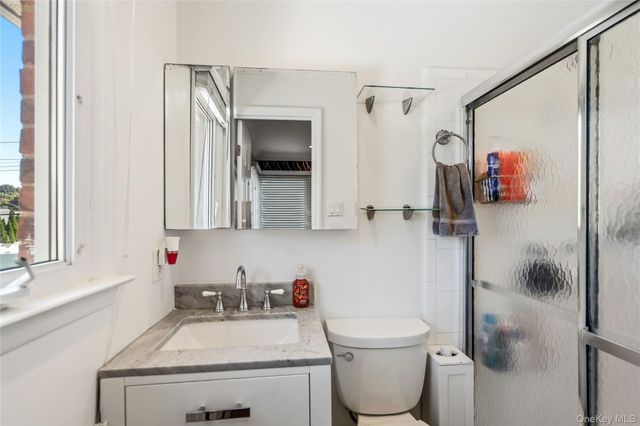 542 N Suffolk Avenue, Massapequa, NY 11758