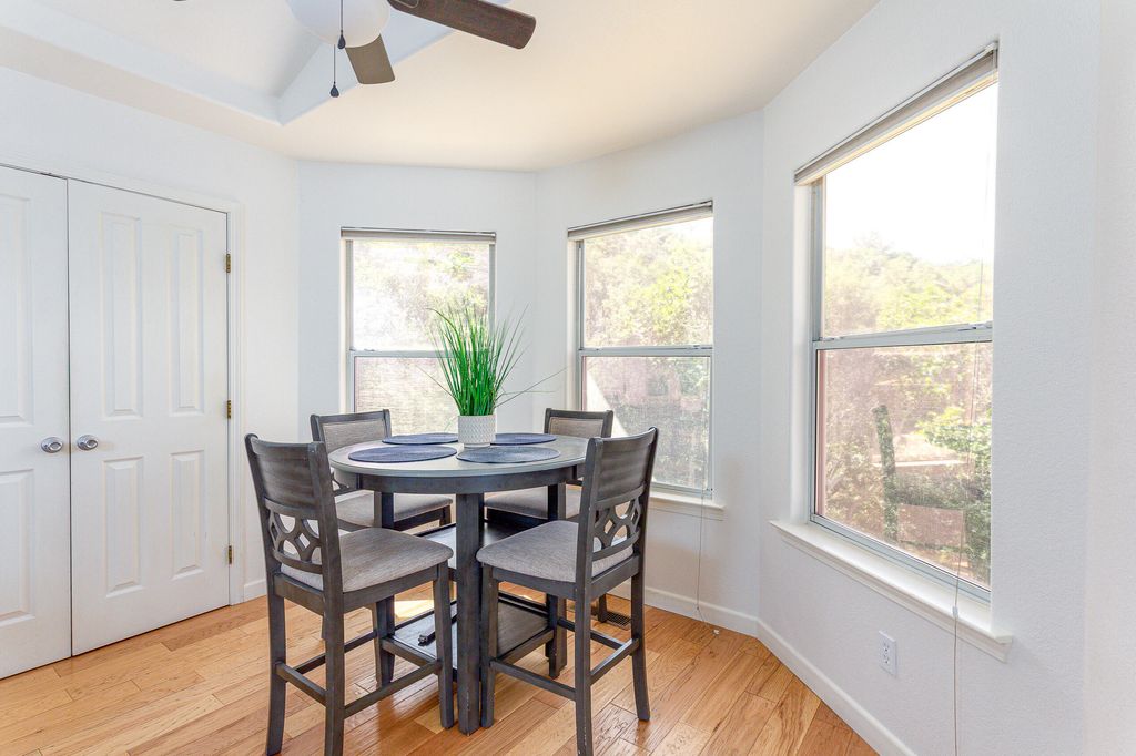 Image 15 of property listing at 41041 Mynatt Drive, Three Rivers, CA 93271