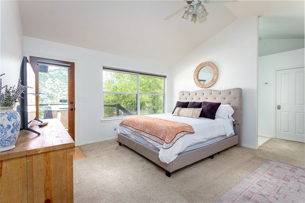 Image 20 of property listing at 41041 Mynatt Drive, Three Rivers, CA 93271