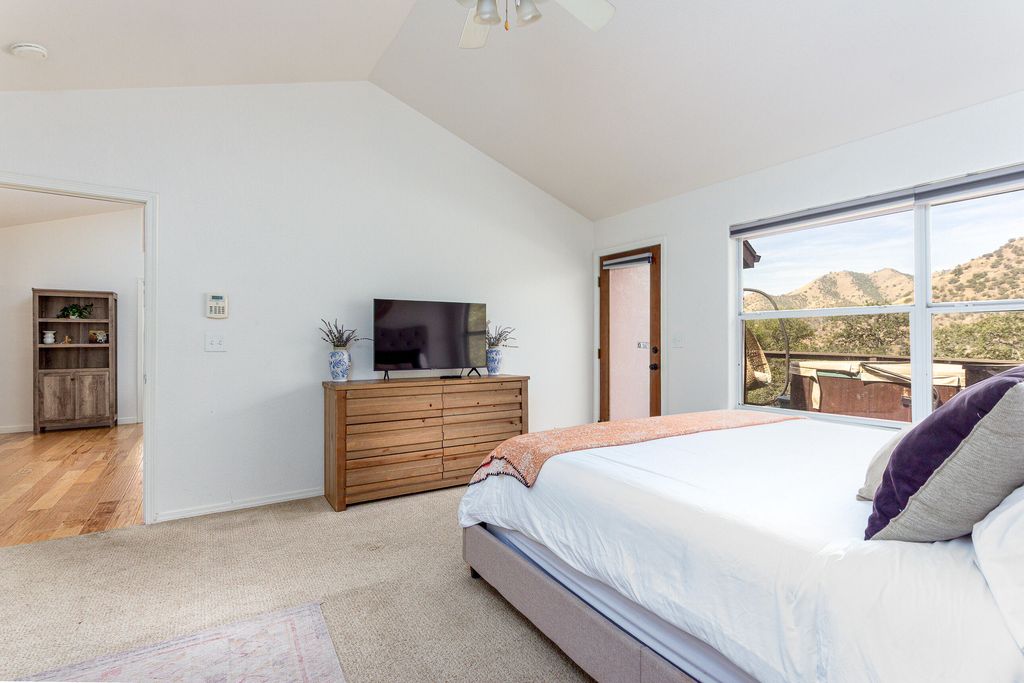 Image 21 of property listing at 41041 Mynatt Drive, Three Rivers, CA 93271