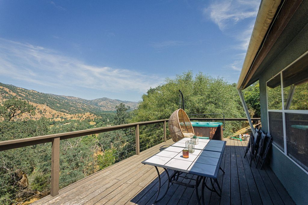 Image 26 of property listing at 41041 Mynatt Drive, Three Rivers, CA 93271