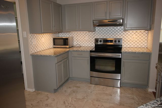 15247 KAMARY LN, San Antonio, TX 78247