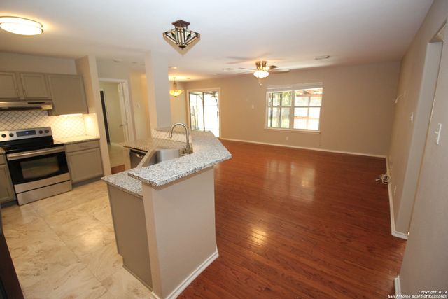 15247 KAMARY LN, San Antonio, TX 78247