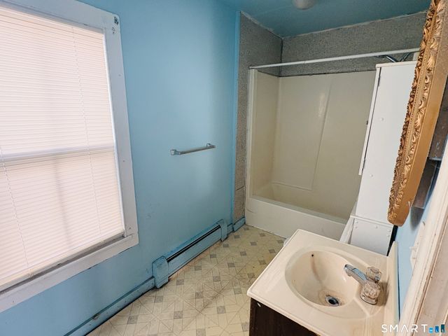 72 Chestnut Street, Bethel, CT 06801