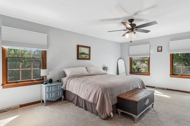 6N419 Ferson Woods Drive, St. Charles, IL 60175