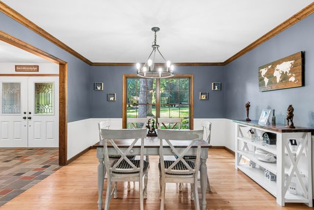 6N419 Ferson Woods Drive, St. Charles, IL 60175