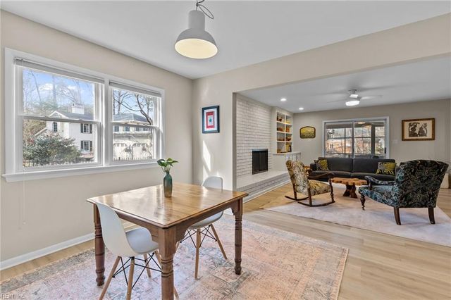 5 Lantern CIR, Newport News, VA 23606