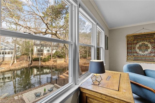 5 Lantern CIR, Newport News, VA 23606